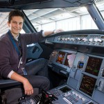 Gadis Pencuci Mobil Itu Adalah Pilot Tester Airbus Termuda Isabelle de Montet Guerin
