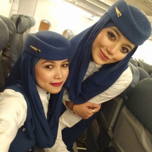 Pramugari Cantik Berjilbab Bikin Penasaran Radiah binti Sarip