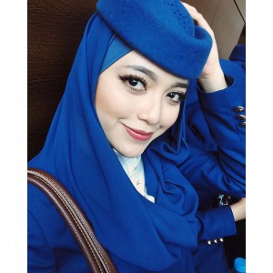 Pramugari Cantik Berjilbab Bikin Penasaran Radiah binti Sarip