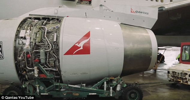 Pesawat Ditabrak Truk, Qantas Delay 4,5 Jam