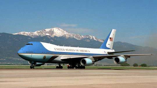 4 Alasan Trump Force One Lebih Keren ketimbang Air Force One