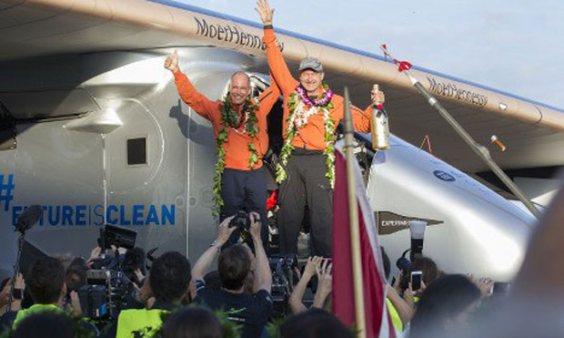 Pesawat Bertenaga Matahari Solar Impulse 2 Diistirahatkan di Hawaii sampai 20 April