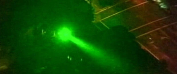 Bahaya Sinar Laser bagi Penerbangan