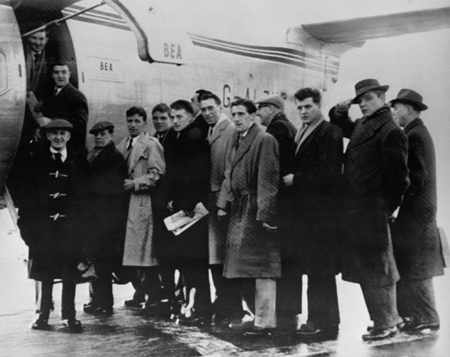 TODAY HISTORY: Pesawat Pengangkut Tim MU Gagal Take-Off