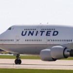 United Airlines Tolak Pesanan Soda Kaleng dari Wanita Muslim, Takut Digunakan Jadi Senjata