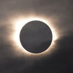 Begini Perjuangan Astronom Melihat Gerhana Matahari dari Pesawat