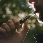Vape Penumpang Masih Menyala di Kabin, Penerbangan Tertunda