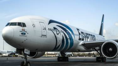 Passenger Detained after Storming Cockpit