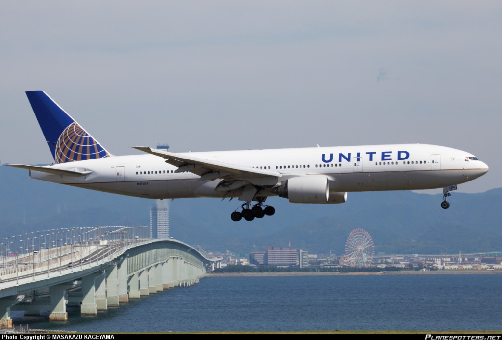 Boeing 777 United Airlines