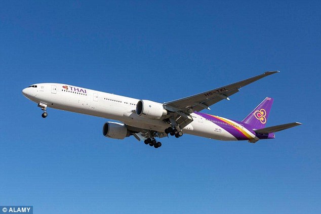 Tak Pakai Seat Belt, Penumpang Terlempar Saat Turbulensi
