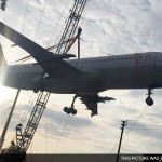 Diangkut Crane, Pesawat Bekas Air India Jatuh Bebas