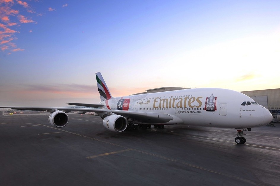 Jadi Sponsor Utama, Emirates Hiasi Tubuh A380 dengan Gambar Piala FA