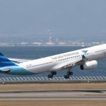 Penumpang Garuda Indonesia  Ketahuan Bawa 10 Ular Dililitkan di Kaki