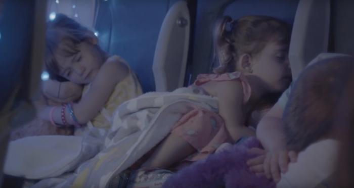 Virgin Australia Pamer Kabin Khusus Anak-anak. Ternyata Itu Hanya April Mop !