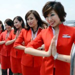 Cantik dan Elegan, Melihat Gaya Pramugari dari Seluruh Dunia