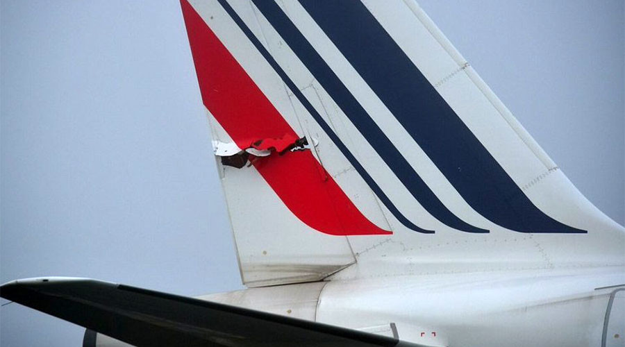 Mirip Kejadian Lion, Sesama Air France Tabrakan di Bandara Charles de Gaulle