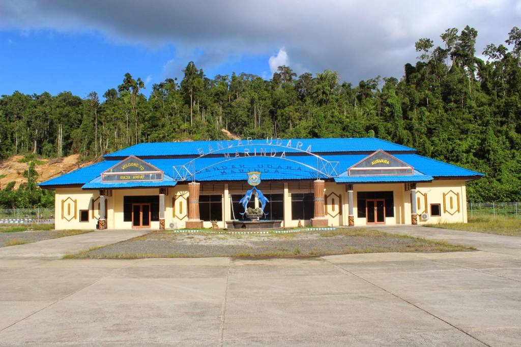 Bukan Lagi Landasan Perintis, Bandara di Raja Ampat Diperpanjang jadi 1.600 Meter