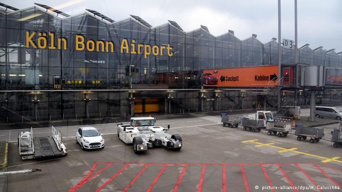 Penumpang di Terminal 1 Bandara Cologne Dievakuasi