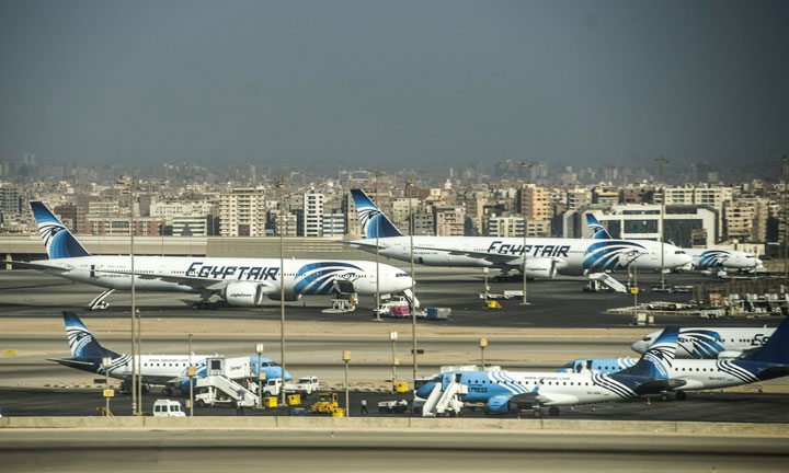 Pejabat Mesir Yakini EgyptAir MS804 Jatuh di Lautan