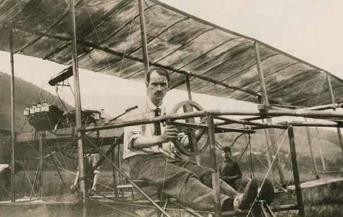 Seorang Diri Curtiss Melawan Penguasa Langit dan Membuat Sejarah Penerbangan
