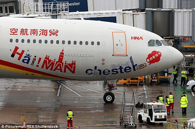 2 Penumpang Serang 4 Cabin Crew, Hainan Airlines Batal Terbang
