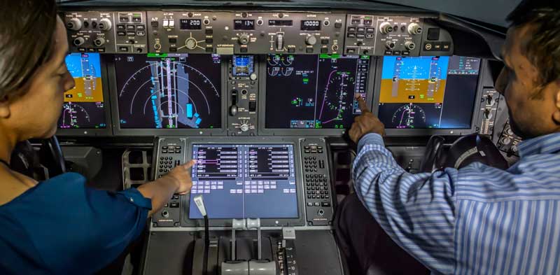 Boeing Terapkan LCD Touchscreen pada Cockpit B-777X