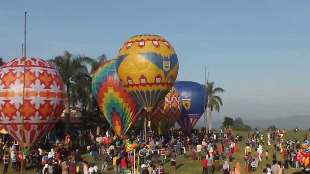 Ketemu AirNav, Bupati Wonosobo Larang Warganya Terbangkan Balon Udara