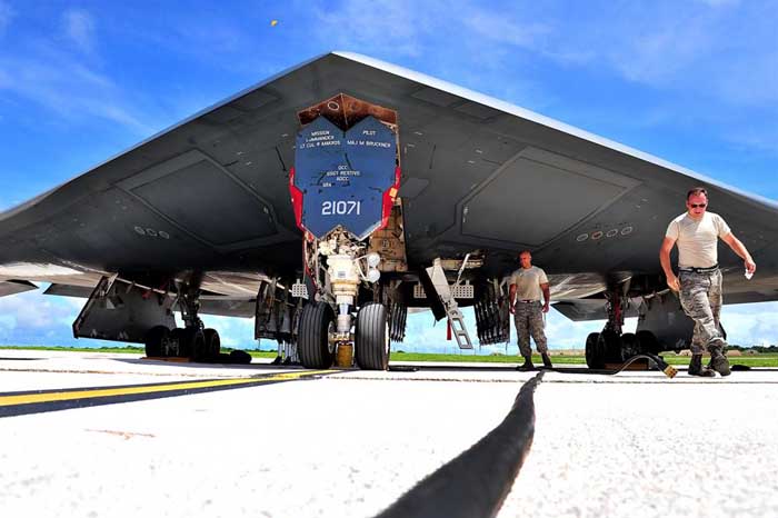 Mission Prep on Stealth Bomber