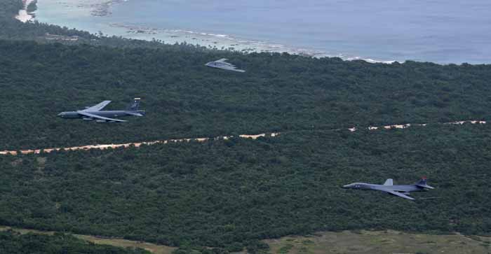 First Time, Three US Strategic Bombers Joint South China Sea Operation