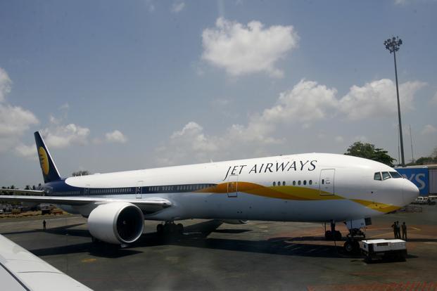 Tak Ada Lagi Kertas, Pilot Boeing 737 Jet Airways akan Masuk Dunia Digital