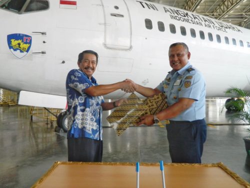 Lion Air Sumbang Boeing 737-400 ke TNI AU