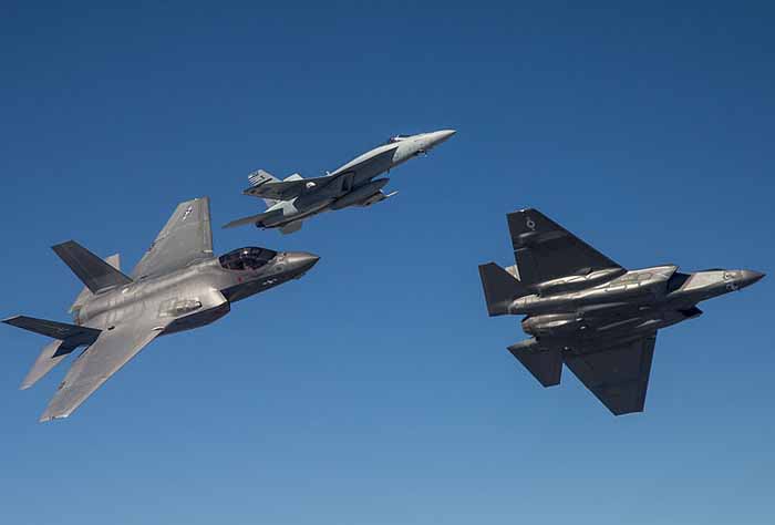 USAF: Tak Mungkin Super Hornet Gantikan Lightning II