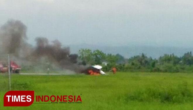 Crash Landing,Pesawat Latih Terbakar di Bandara Blimbingsari Banyuwangi