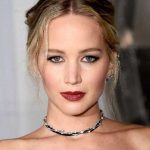 Di Ujung Maut, Dua Mesin Pesawat Jennifer Lawrence Mati