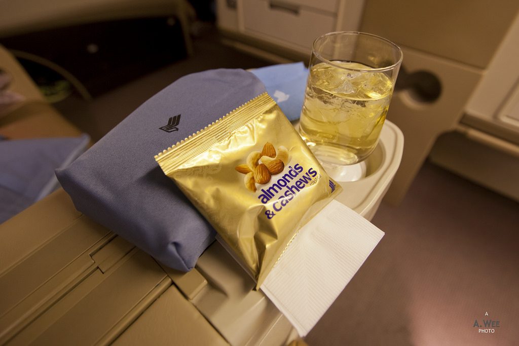 Singapore Airlines Diminta Tak Lagi Sajikan Kacang