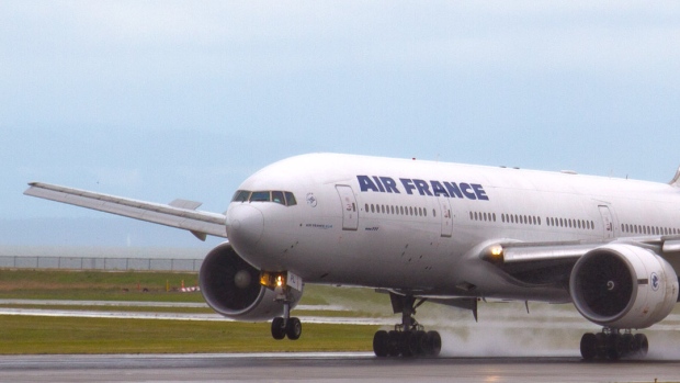 Air France Mendarat Darurat di Glasgow