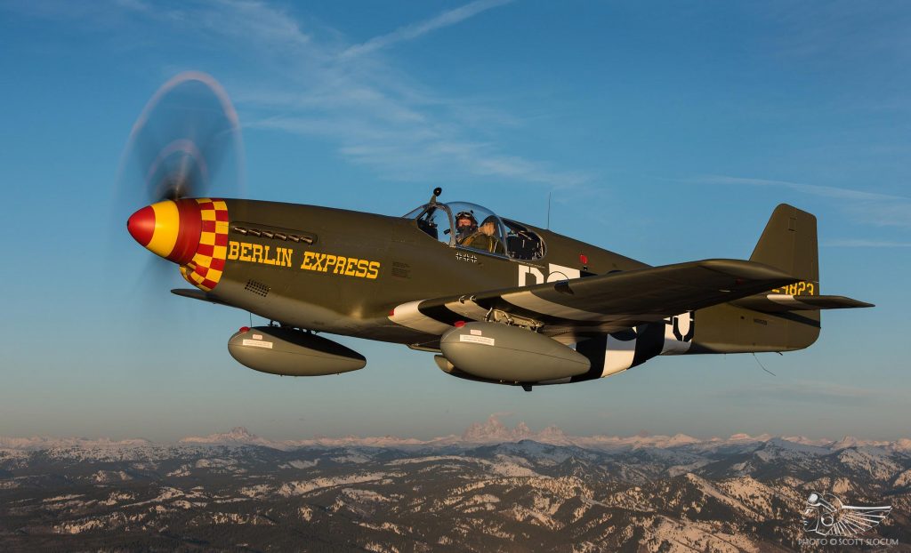 Mustang P-51 Terbang Melintas  Atlantik