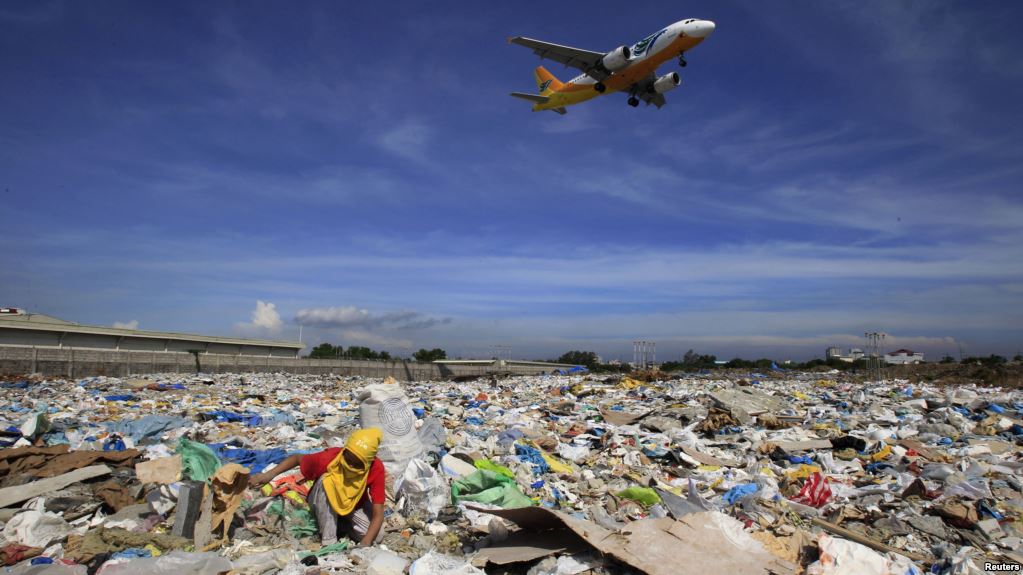 Industri Penerbangan dan Problem Sampah