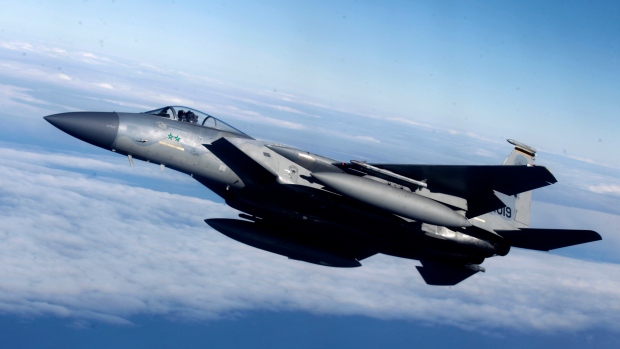 Jet Tempur Kawal Pesawat Karena Penumpang Nakal
