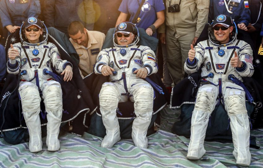 Tim Ekspedisi 52 NASA Mendarat di Kazakhstan