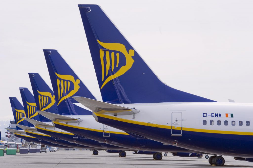 Batalkan Ribuan Penerbangan, Ryanair Disidang