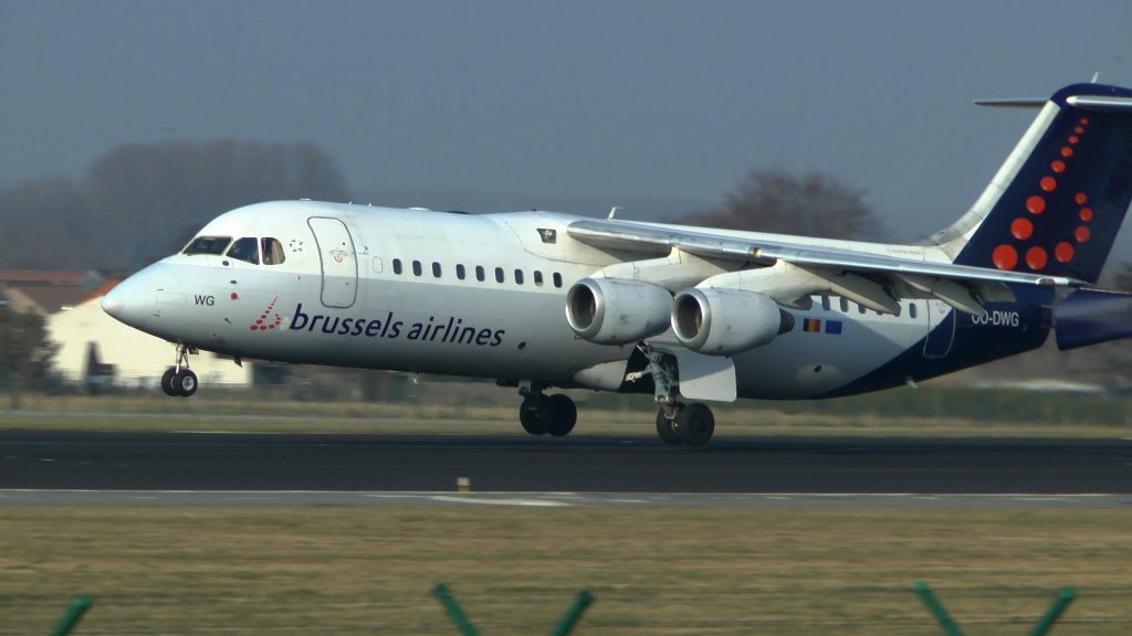 Brussels Airlines: Selamat Tinggal AVRO AJ