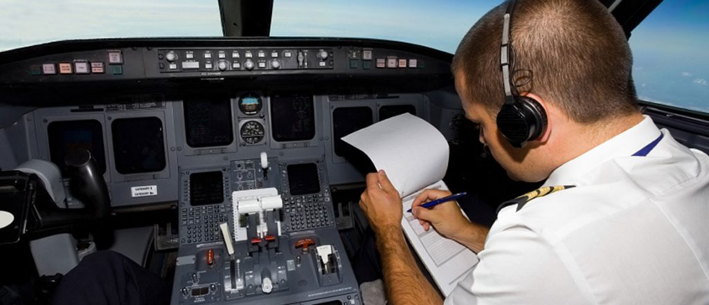 Catatan Jam Terbang Sekolah Pilot akan Terintegrasi