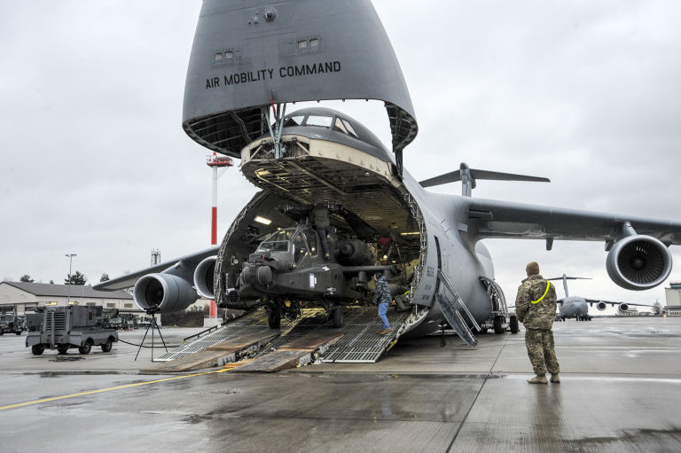 C-5: Pesawat Angkut Militer Terbesar