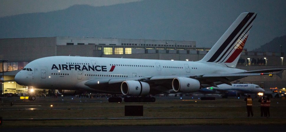 Anak Mantan Menteri Berulah, Air France Marah