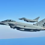 2 Jet Tempur Typhoon Getarkan Italia, Boeing 777 Berputar 360 Derajat