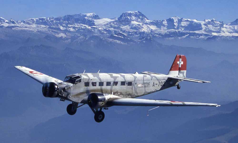 Pesawat Ju-52 Buatan 1930 Jatuh di Alpen, 20 Orang Tewas
