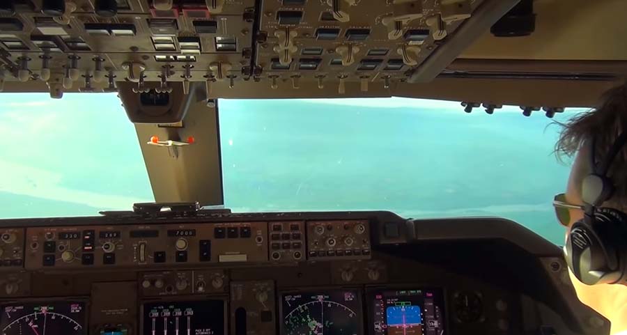 Pilot Tertidur, Bandara Tujuan Terlewati Puluhan Kilometer