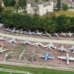 Ada Ratusan Jet Tempur Disimpan di Tengah Kebun Anggur Burgundy