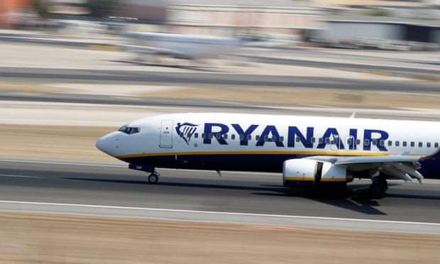 Masalah Terus Berlanjut, Ryanair Grounded 3 Boeing 737 Karena Ada Retakan
